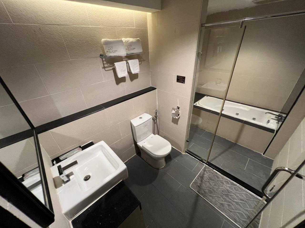 Hotel De Leon Lahad Datu Habitación foto